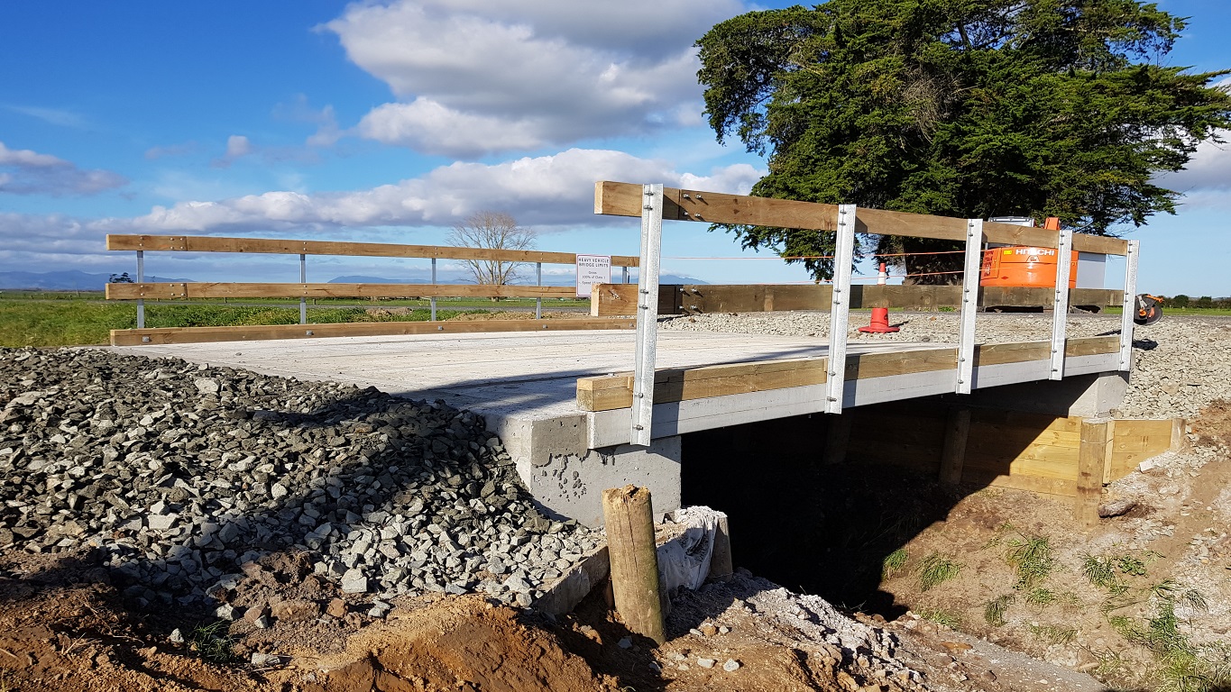 Farm Bridge, Patetonga